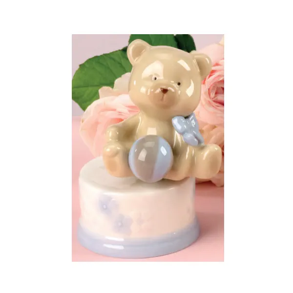 Yvonne Gontier orso seduto con palla BE7734424
