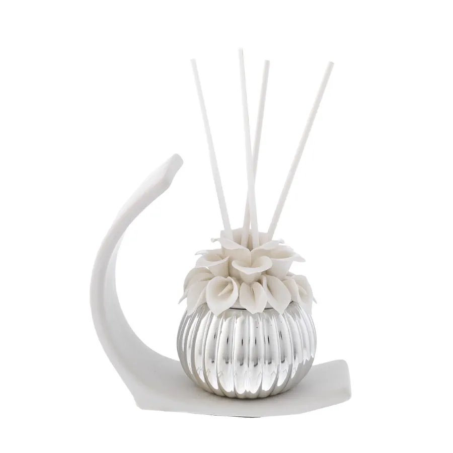 Bagutta diffusore fesoni con rose su base stilizzata bianca 2077 01