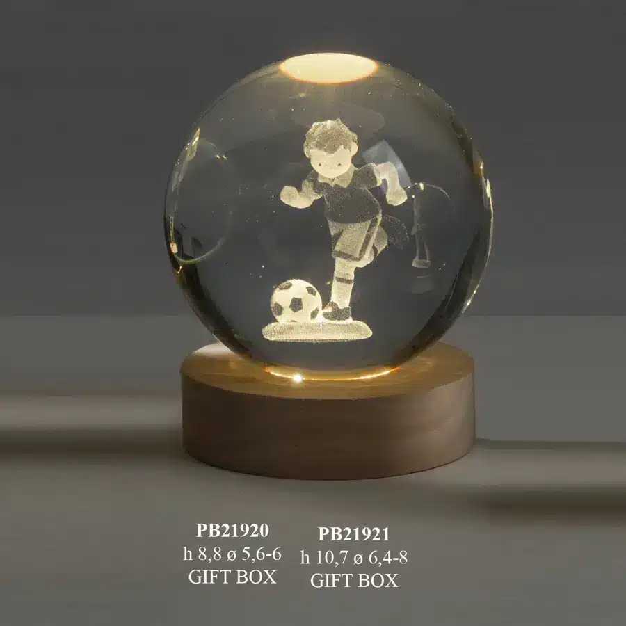 Paben globo su base calciatore 8 cm cristallo con led PB21921